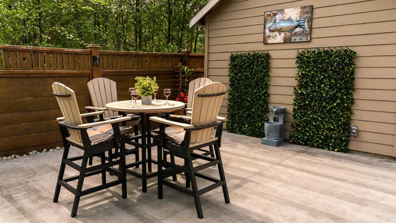 Wild Pacific Guest Suites Ucluelet Zewnętrze zdjęcie